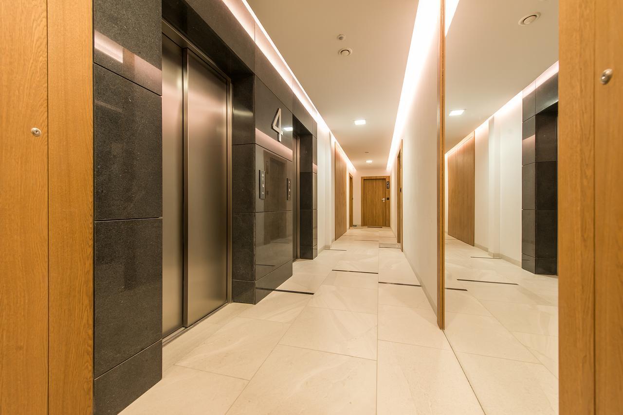 P&O Serviced Apartments Solec Warszawa Exteriör bild
