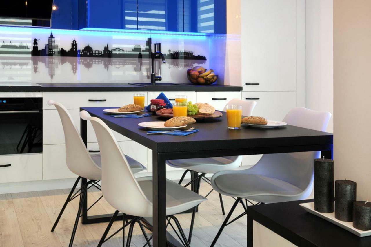 P&O Serviced Apartments Solec Warszawa Exteriör bild