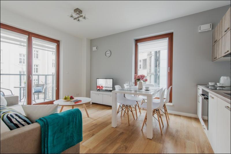 P&O Serviced Apartments Solec Warszawa Exteriör bild